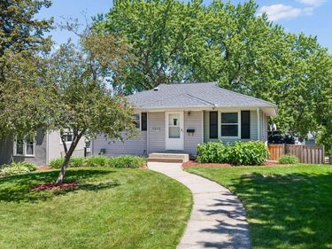 5605 York Avenue S, Edina, MN 55410
