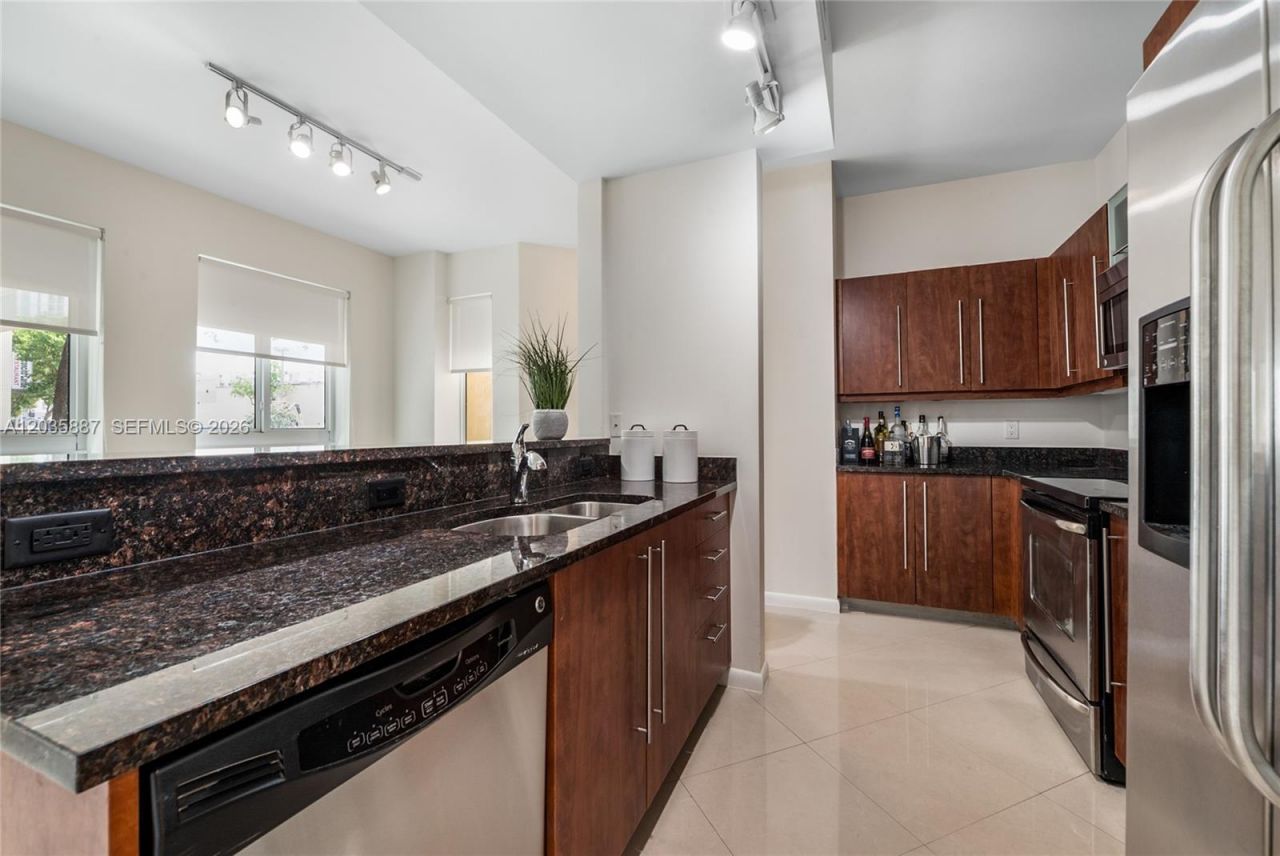 7375 SW 90th St , Unit TH107, Miami, FL 33156 Photo