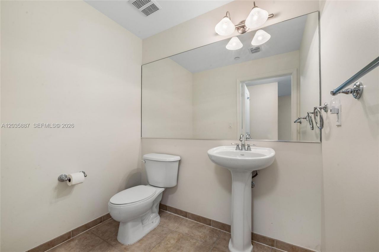 7375 SW 90th St , Unit TH107, Miami, FL 33156 Photo
