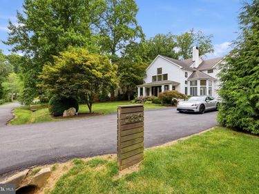 2850 ROSEMARY LANE, FALLS CHURCH, VA 22042