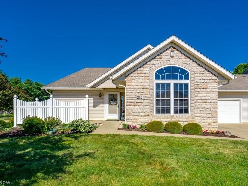 357 Woodbury Circle , Dalton, OH 44618 Photo 2