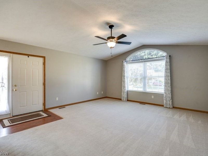 357 Woodbury Circle , Dalton, OH 44618 Photo 7