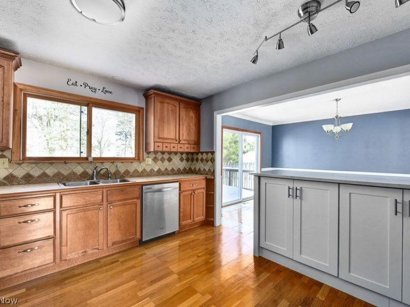 13286 Boston Road , Strongsville, OH 44136 Photo 13