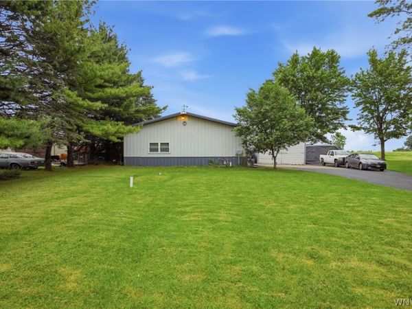 5596 Genesee Street , Lancaster, NY 14086