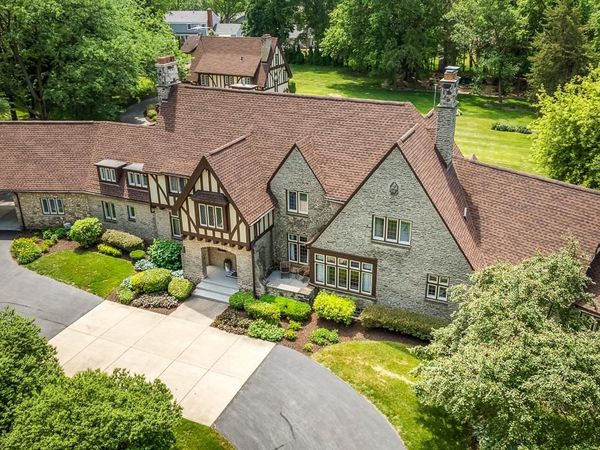 2407 W GALENA Avenue, FREEPORT, IL 61032