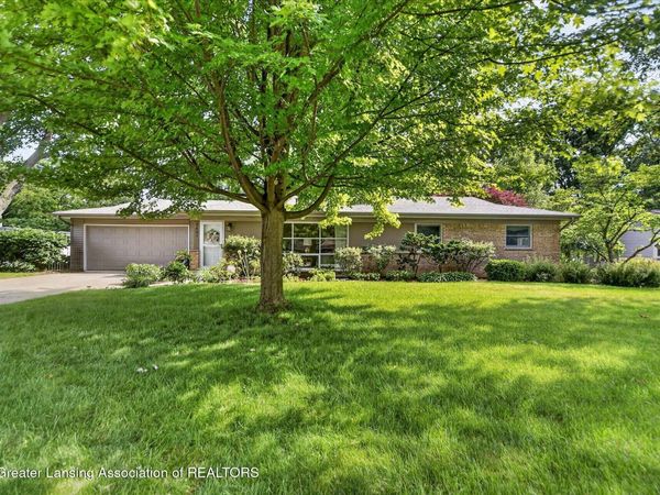 2401 Shawnee Trail, Okemos, MI 48864