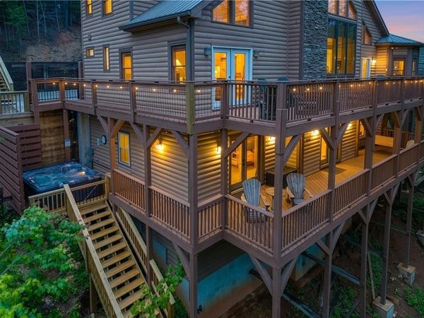 236 Rosen Strasse , Helen, GA 30545