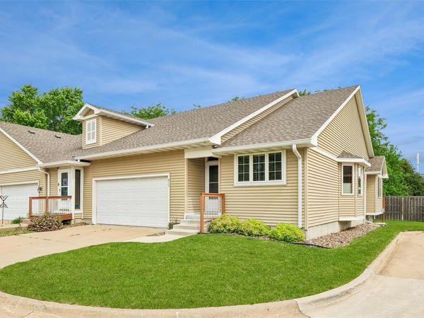 215 SE Lowell Drive , Ankeny, IA 50021
