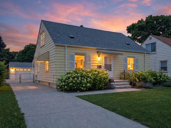 3432 Woodside Street, Dearborn, MI 48124