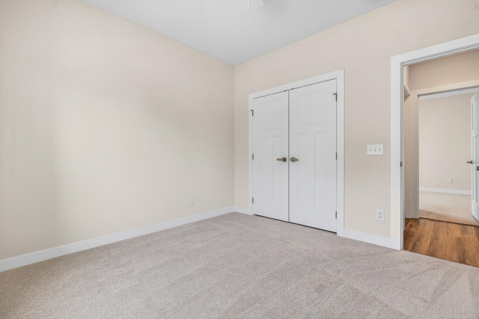 151 Country Oaks Lane Photo 7