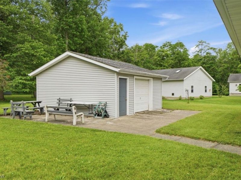 3556 Lake Road, Conneaut, OH 44030 Photo 36