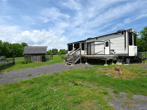 21 Stacey Road , Coxsackie, NY 12051