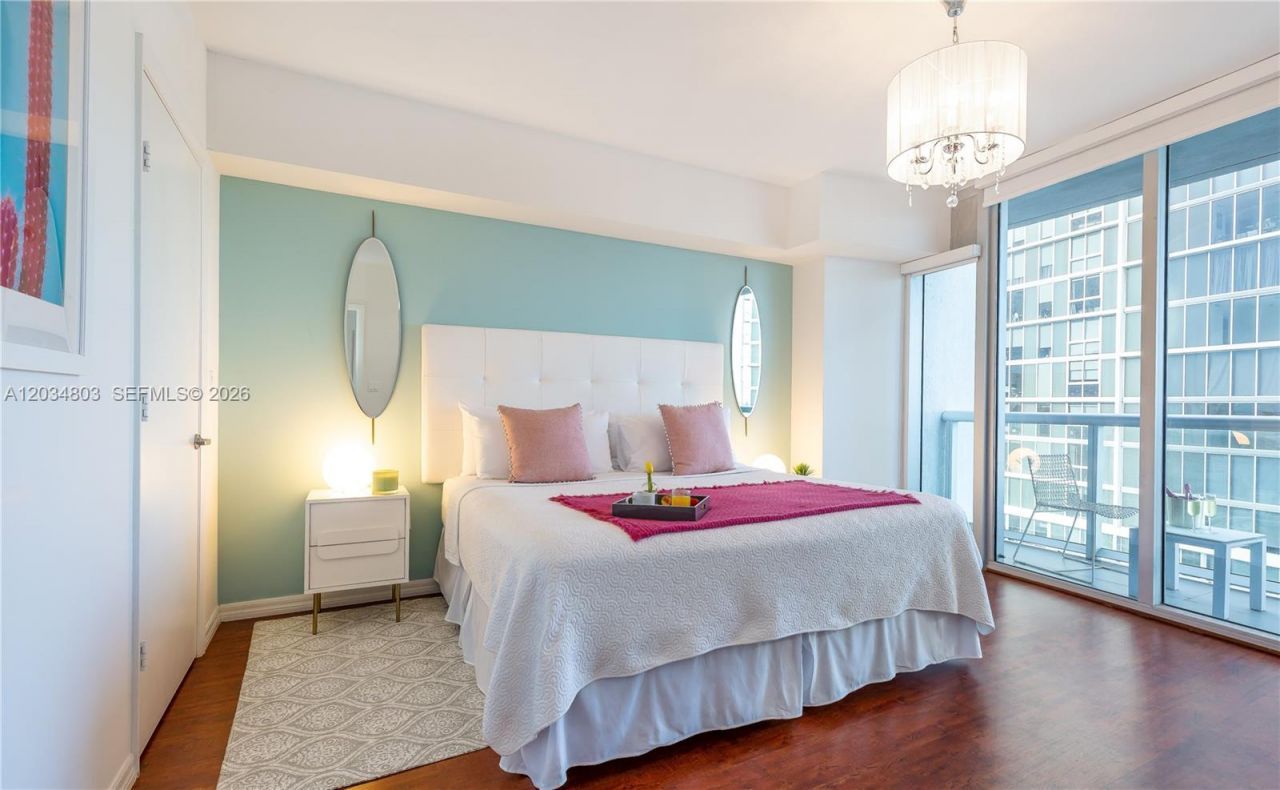 485 Brickell Ave , Unit 3211, Miami, FL 33131 Photo