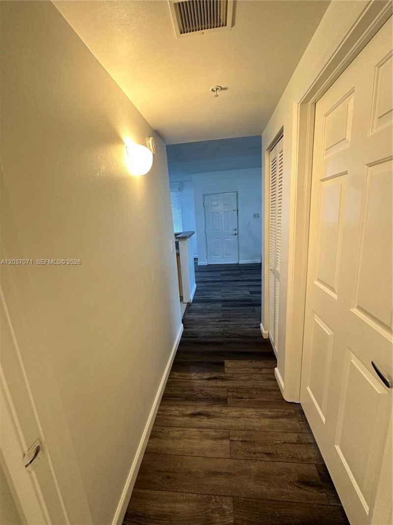 8050 N Nob Hill Rd, Unit 102, Tamarac, FL 33321 Photo