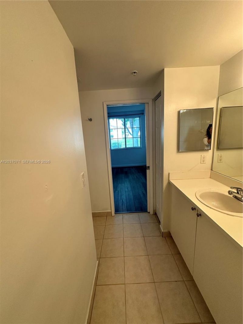 8050 N Nob Hill Rd, Unit 102, Tamarac, FL 33321 Photo