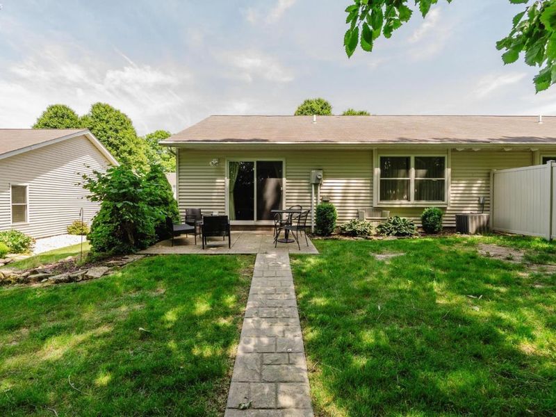 342 Lighthouse Oval Drive, Unit 342, Marblehead, OH 43440 Photo 10