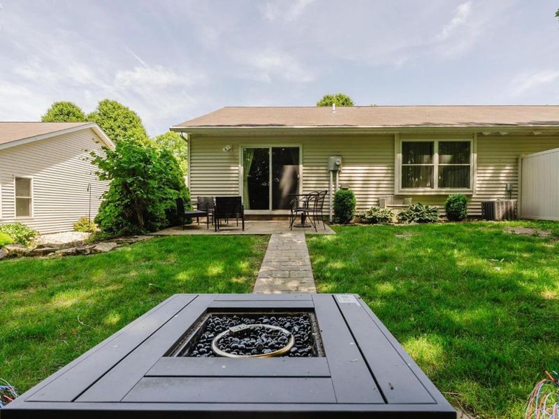 342 Lighthouse Oval Drive, Unit 342, Marblehead, OH 43440 Photo 11