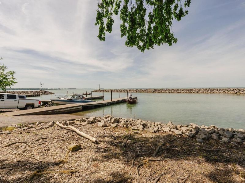 342 Lighthouse Oval Drive, Unit 342, Marblehead, OH 43440 Photo 14