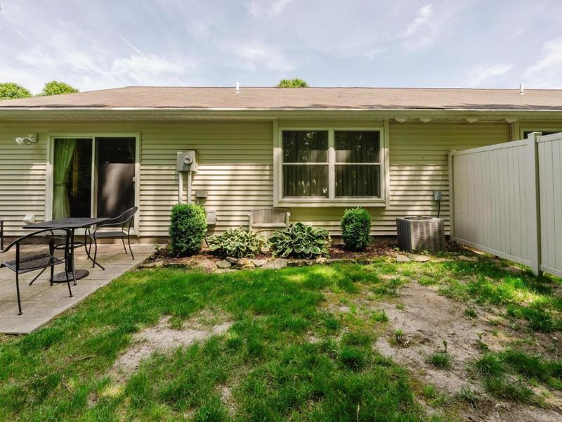 342 Lighthouse Oval Drive, Unit 342, Marblehead, OH 43440 Photo 9