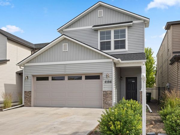 4186 E Blueberry St, Meridian, ID 83642