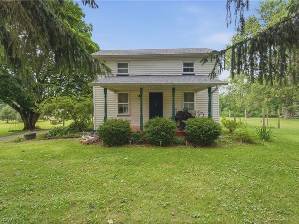 2191 Mount Pleasant Street NE, North Canton, OH 44721