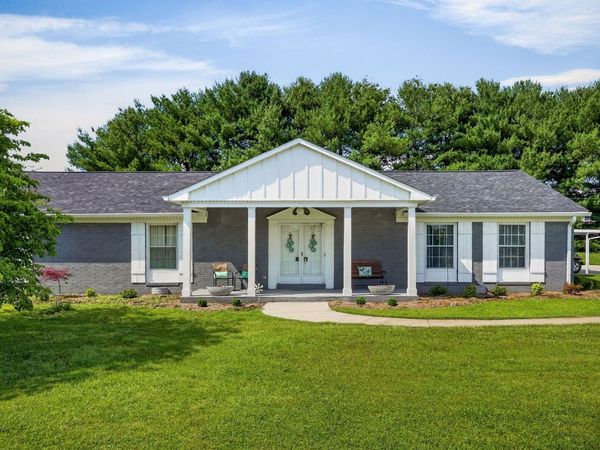 212 Oakland Dr , Sparta, TN 38583