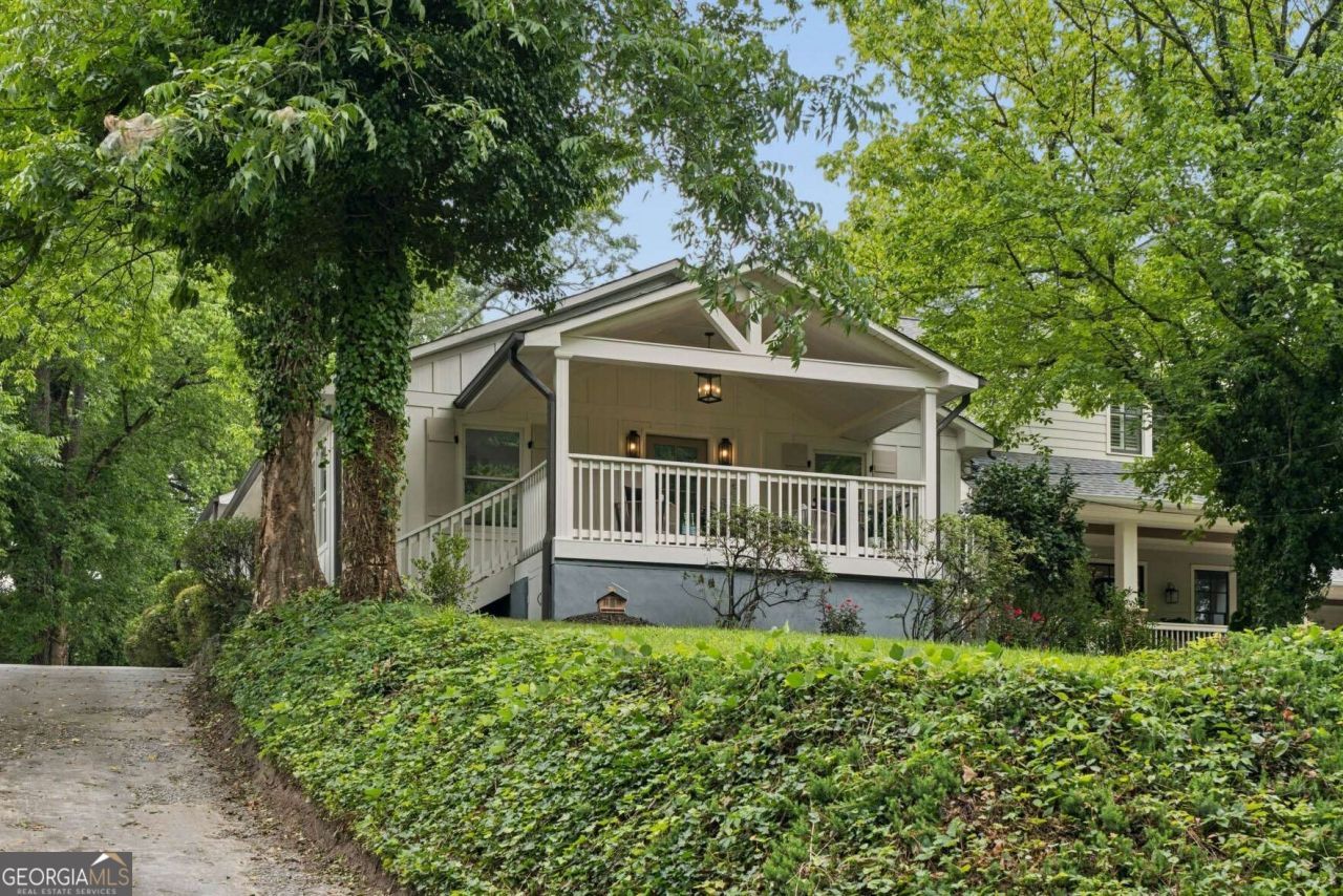 1307 Sylvan Circle Ne, Brookhaven, GA 30319 Main Photo