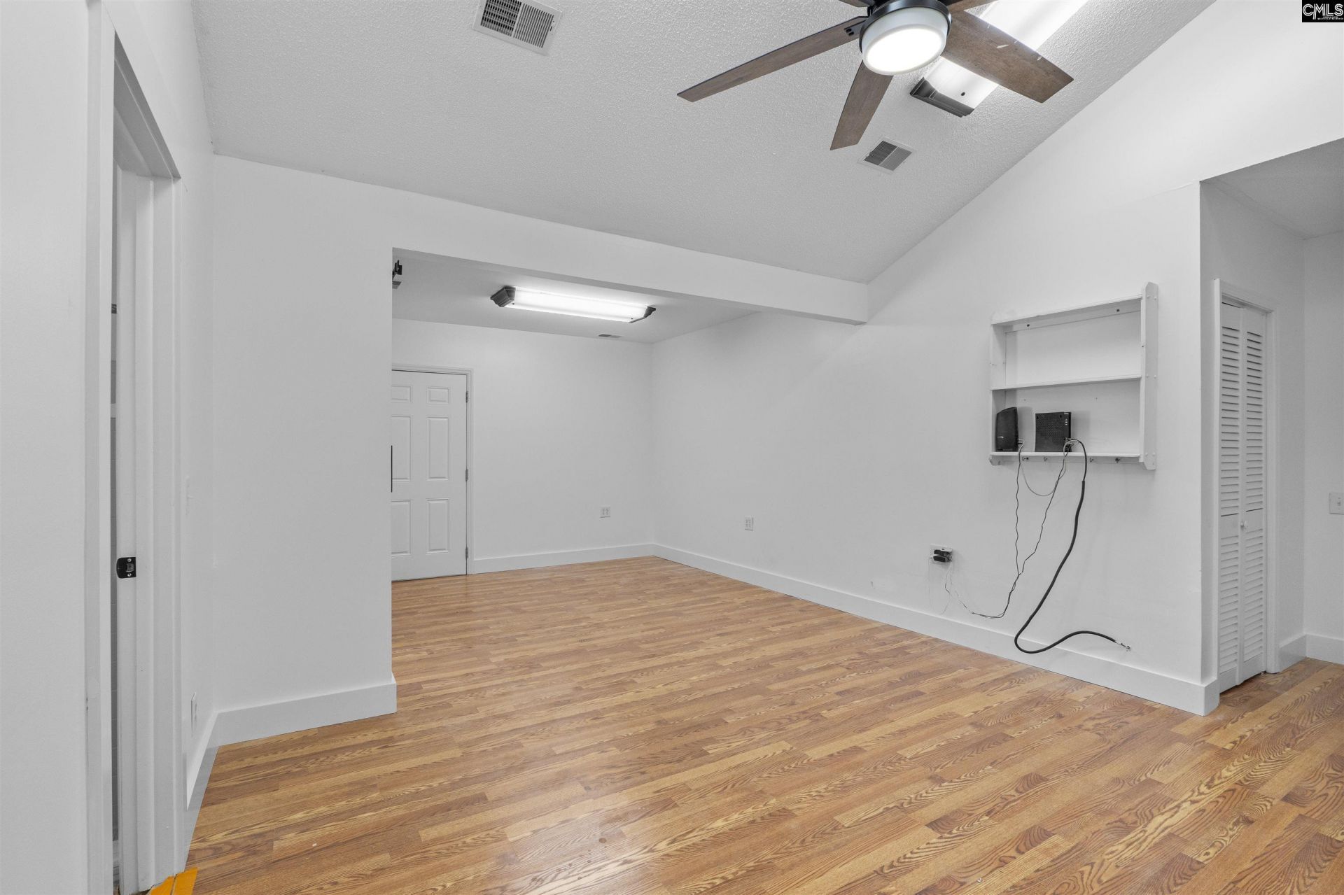18 Northlake Road  Photo 24