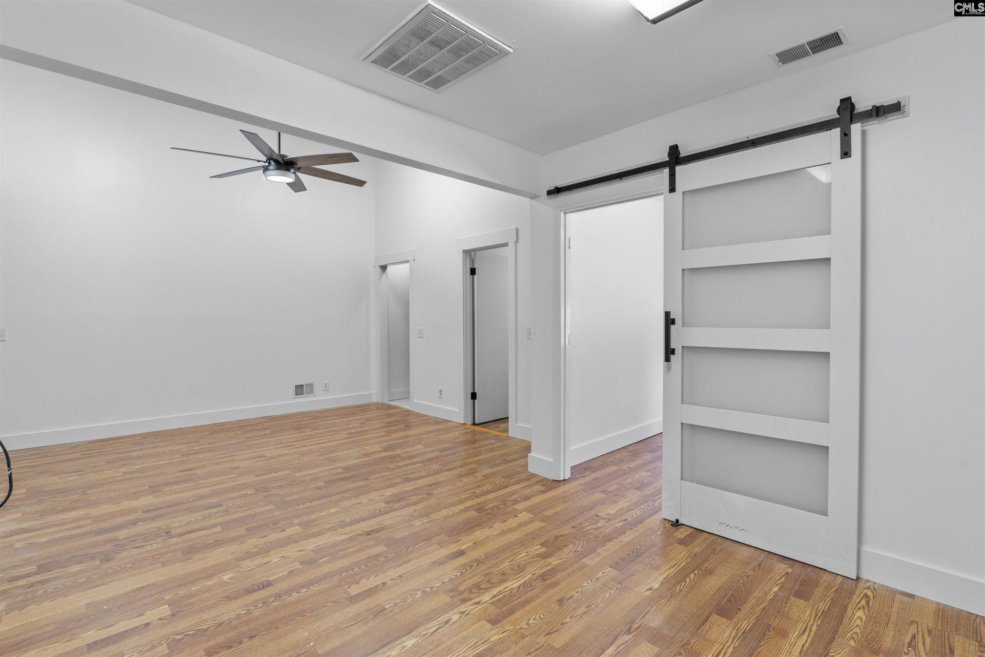18 Northlake Road  Photo 25