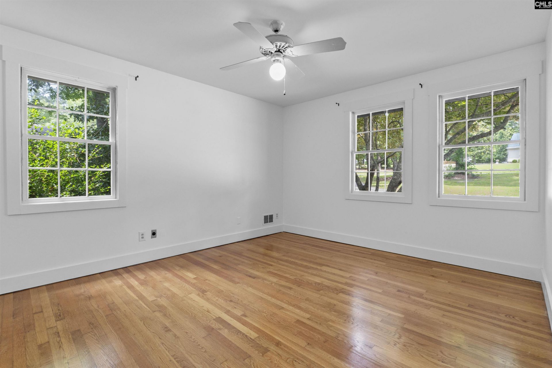 18 Northlake Road  Photo 26