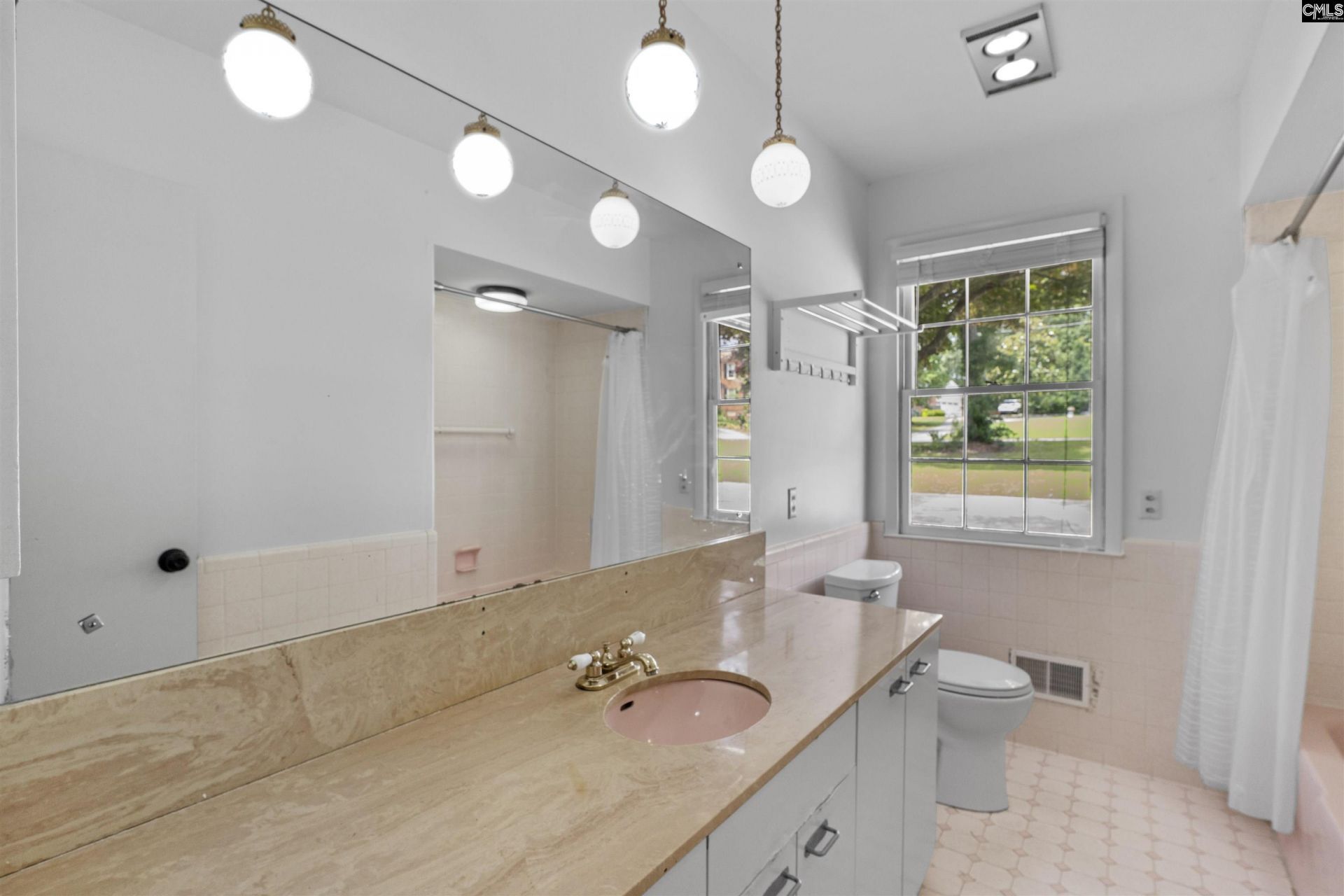 18 Northlake Road  Photo 28