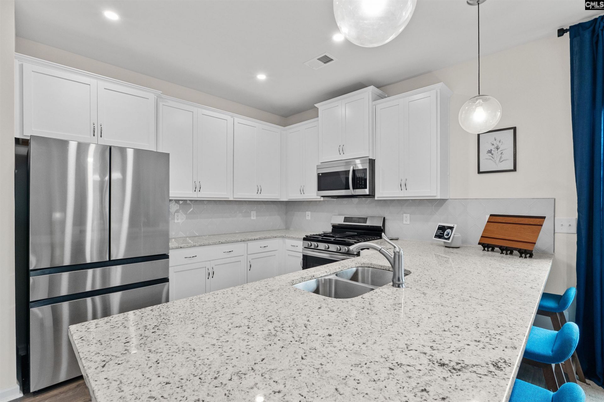 29 Harvest Glen Drive  Photo 11