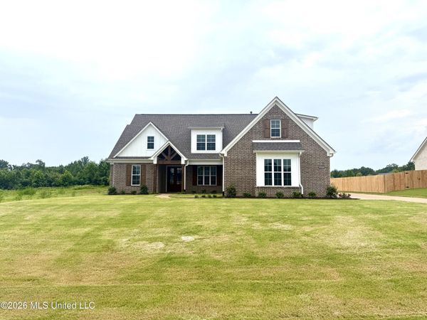 4257 Edison Drive, Nesbit, MS 38651
