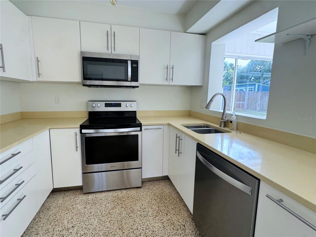 4722 Stevens Drive, Sarasota, FL 34234 Photo