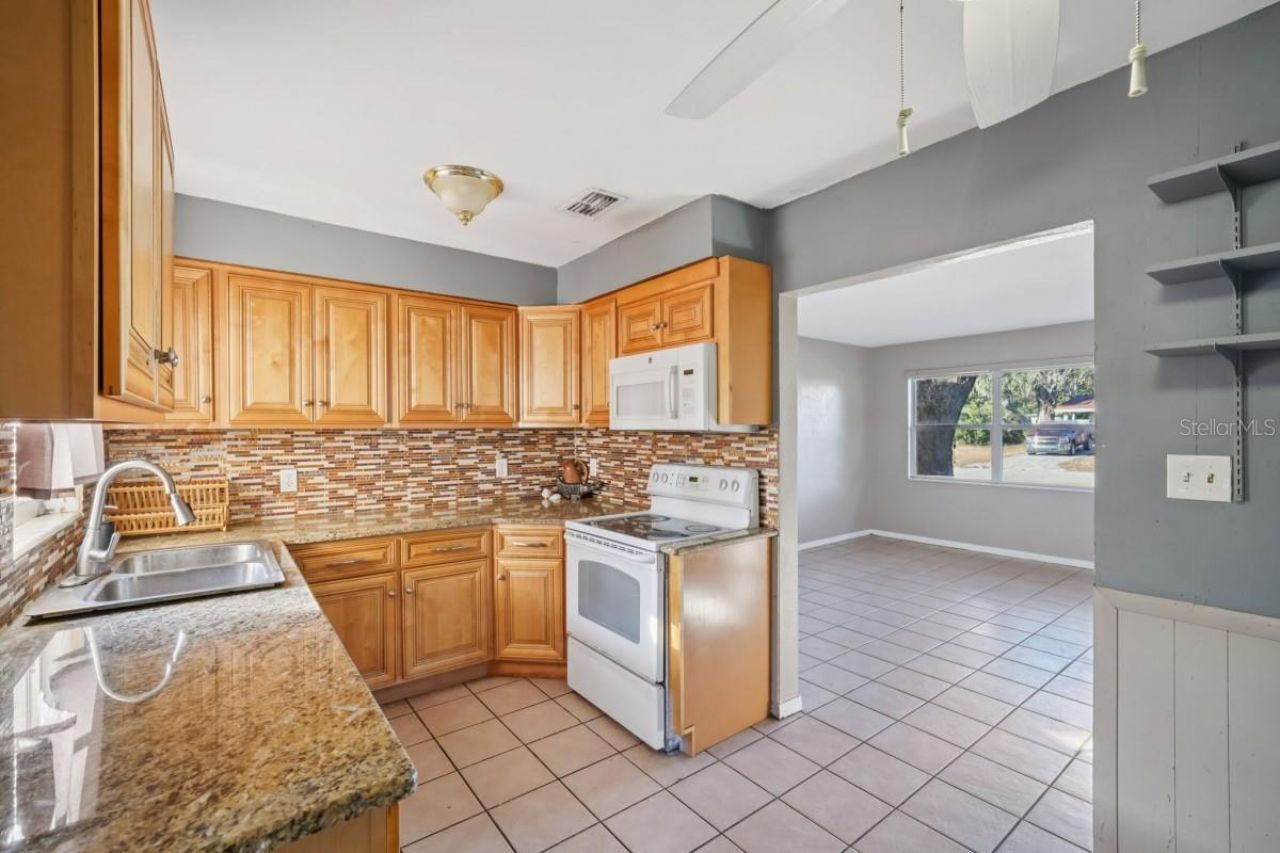 603 Oak Ridge Drive , Brandon, FL 33510 Photo