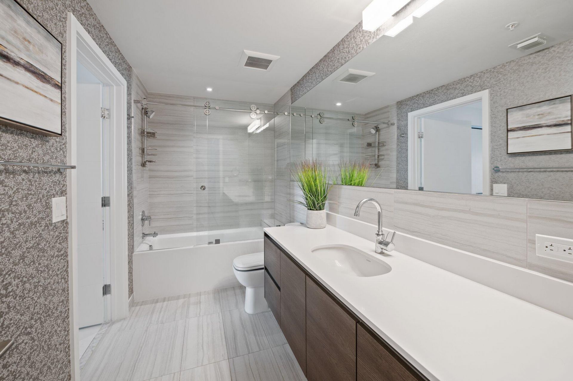 301 Altara Avenue, Unit 718, Coral Gables, FL 33146 Photo