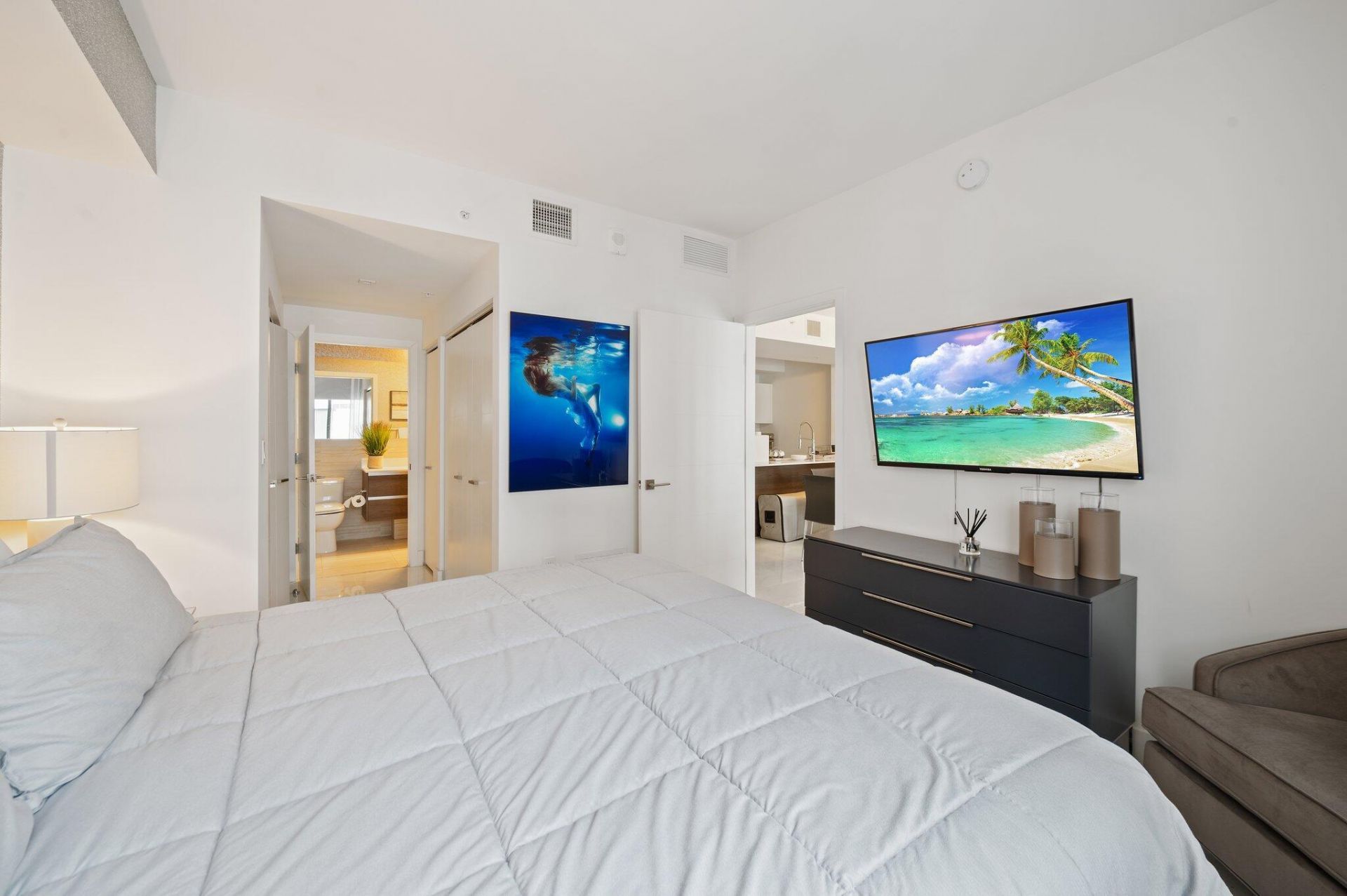 301 Altara Avenue, Unit 718, Coral Gables, FL 33146 Photo