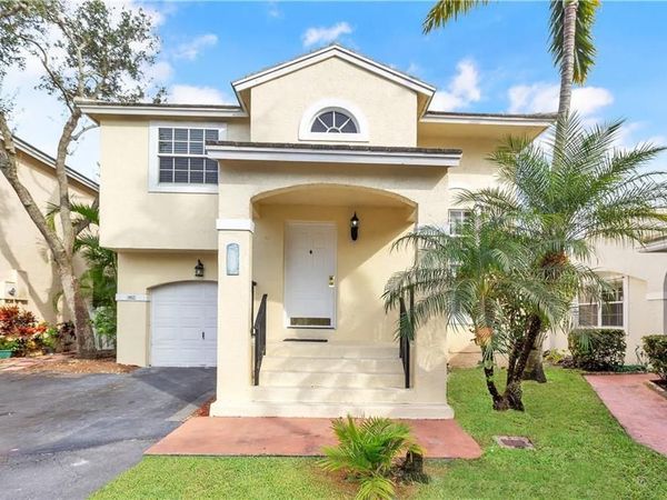 9812 NW 9th Court, Plantation, FL 33324