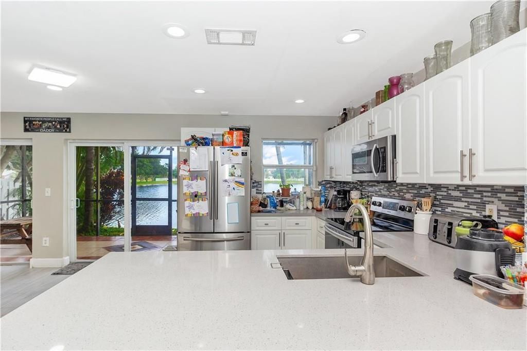 9812 NW 9th Court, Plantation, FL 33324 Photo