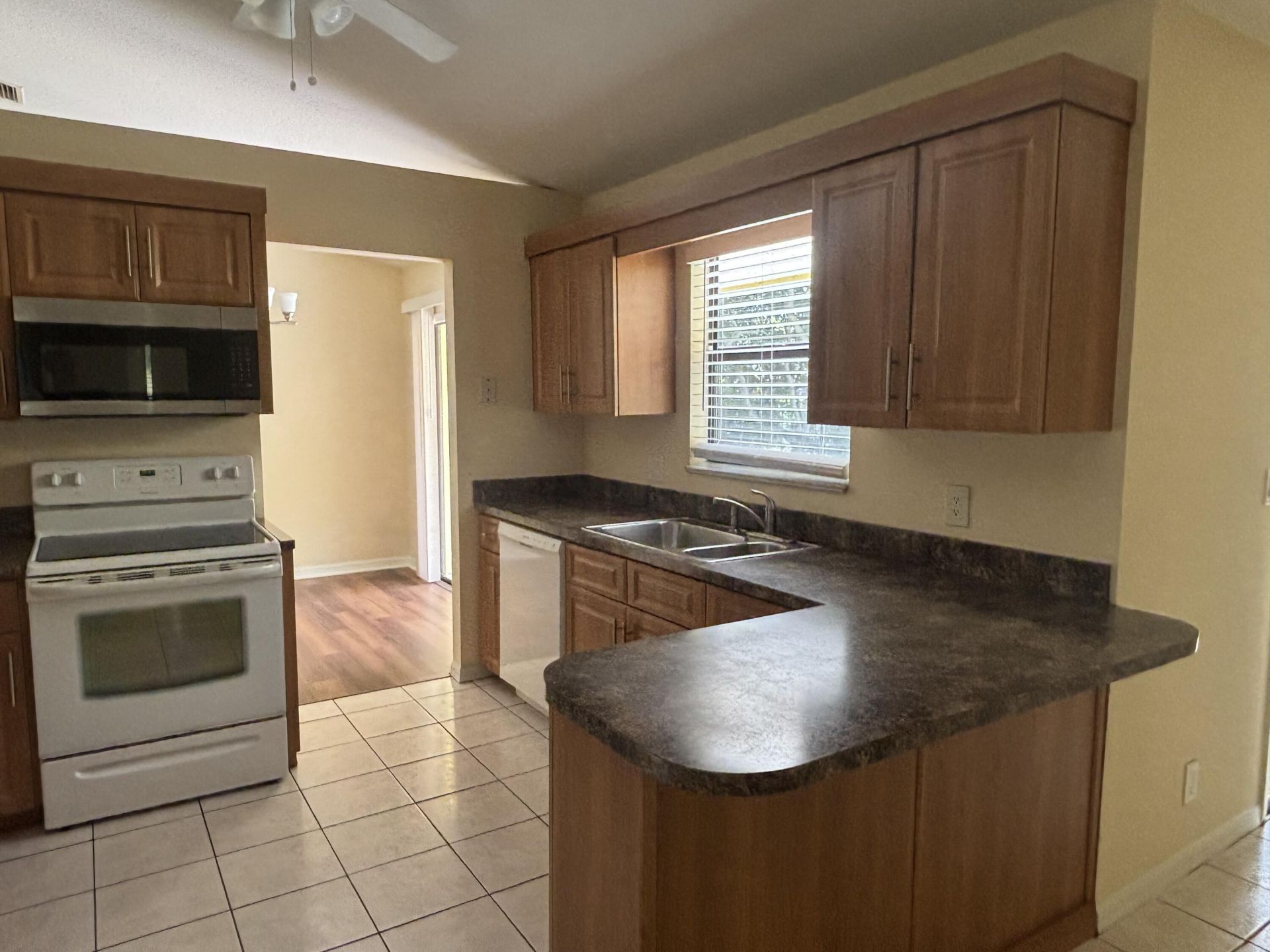 1563 40th Street, West Palm Beach, FL 33407 Photo