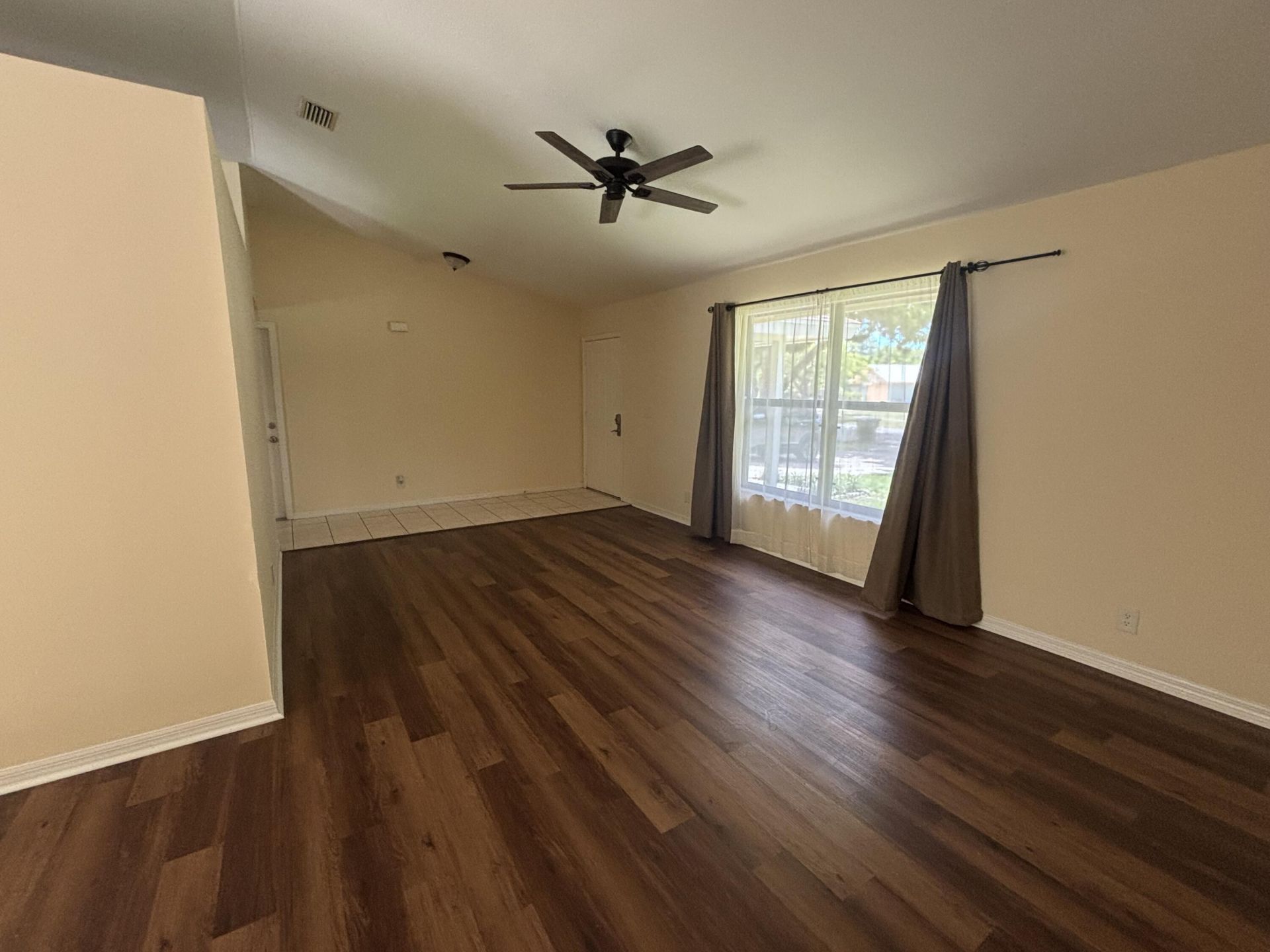 1563 40th Street, West Palm Beach, FL 33407 Photo