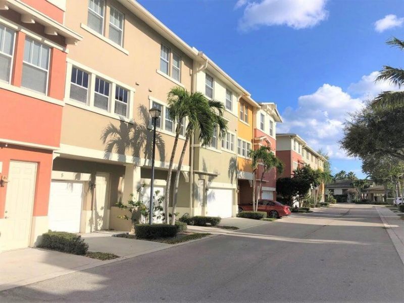 810 Marina Del Ray Lane, Unit 5, West Palm Beach, FL 33401 Photo