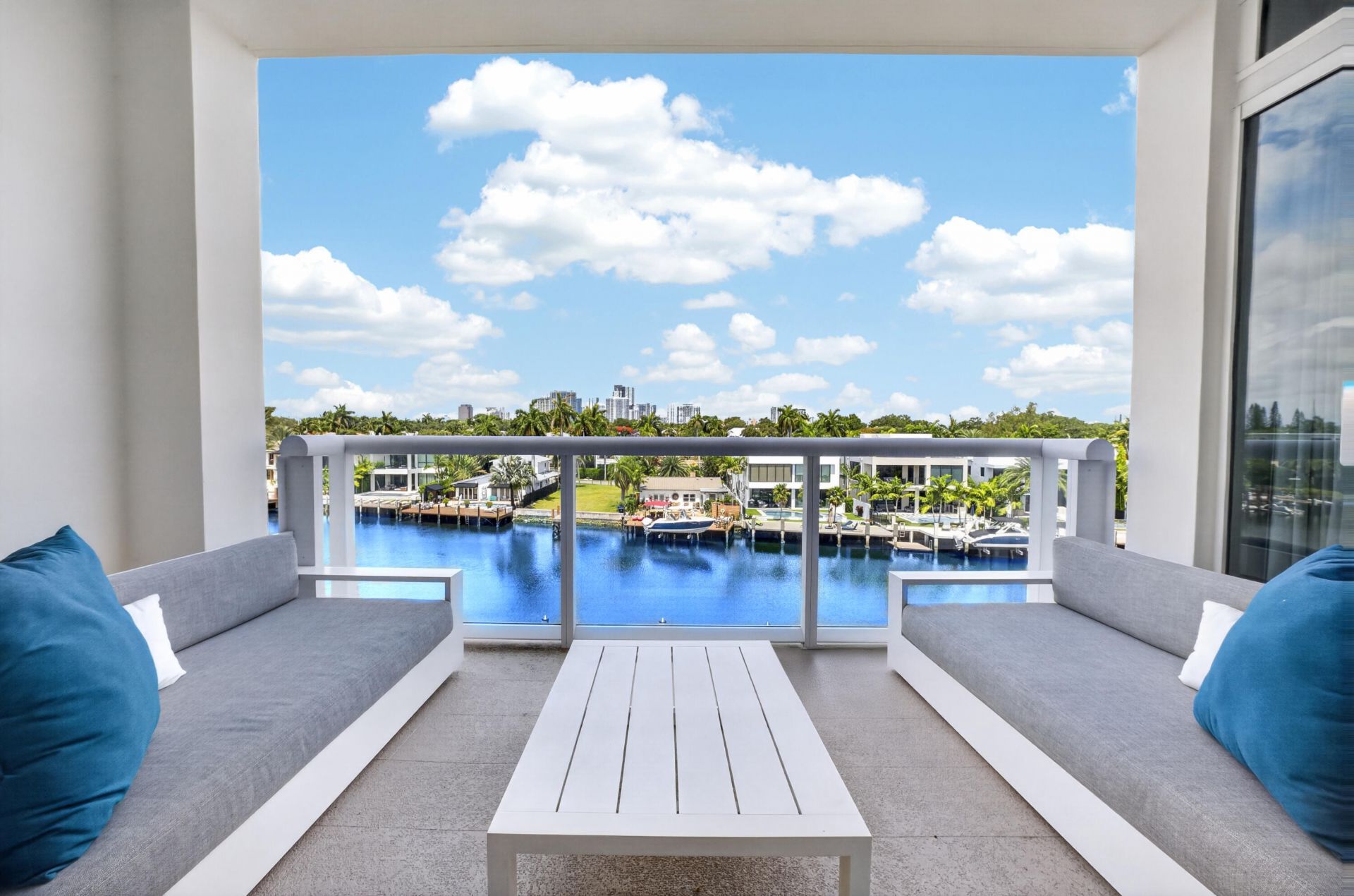 45 Hendricks Isle, Unit 403, Fort Lauderdale, FL 33301 Photo