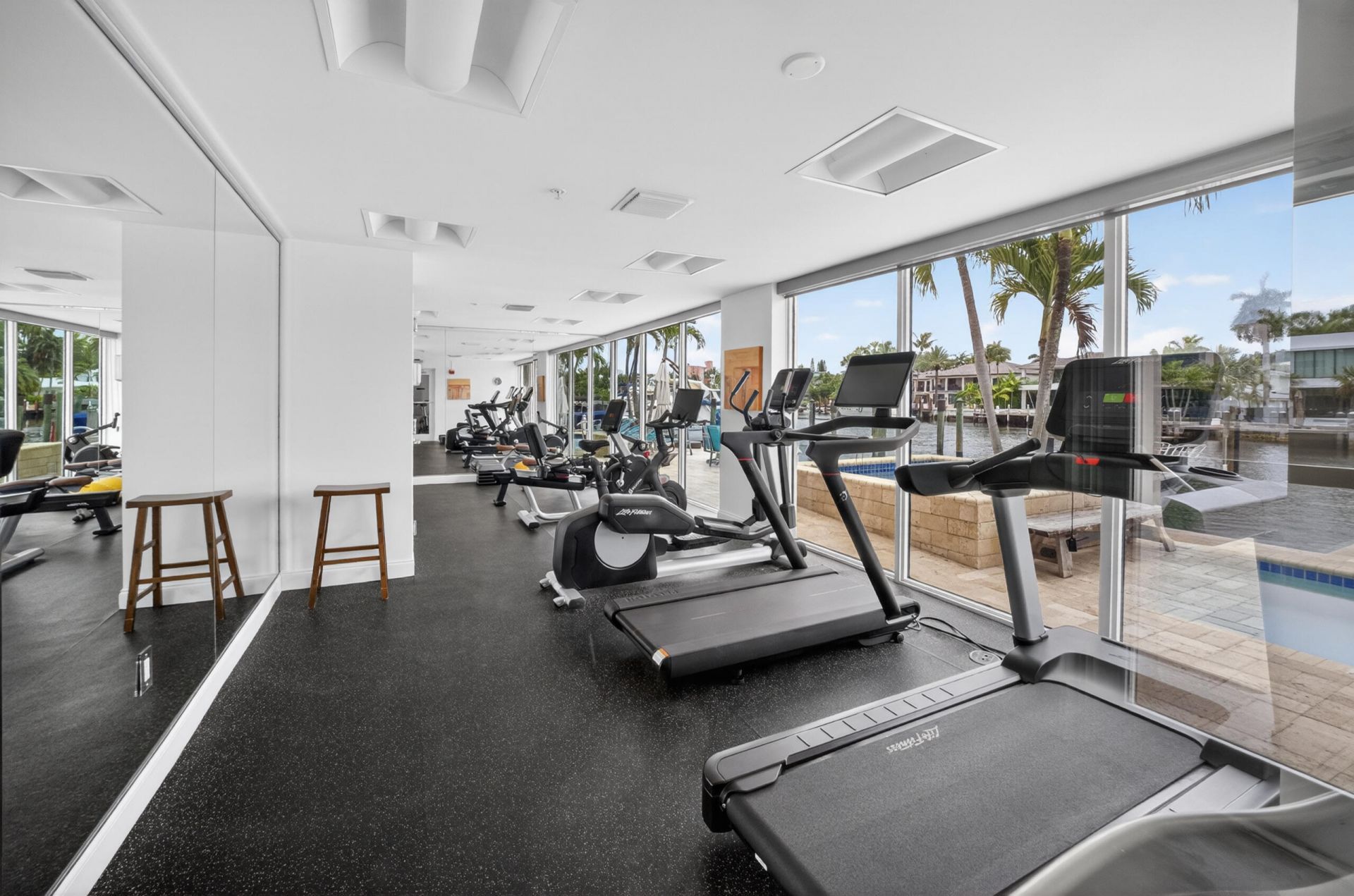45 Hendricks Isle, Unit 403, Fort Lauderdale, FL 33301 Photo