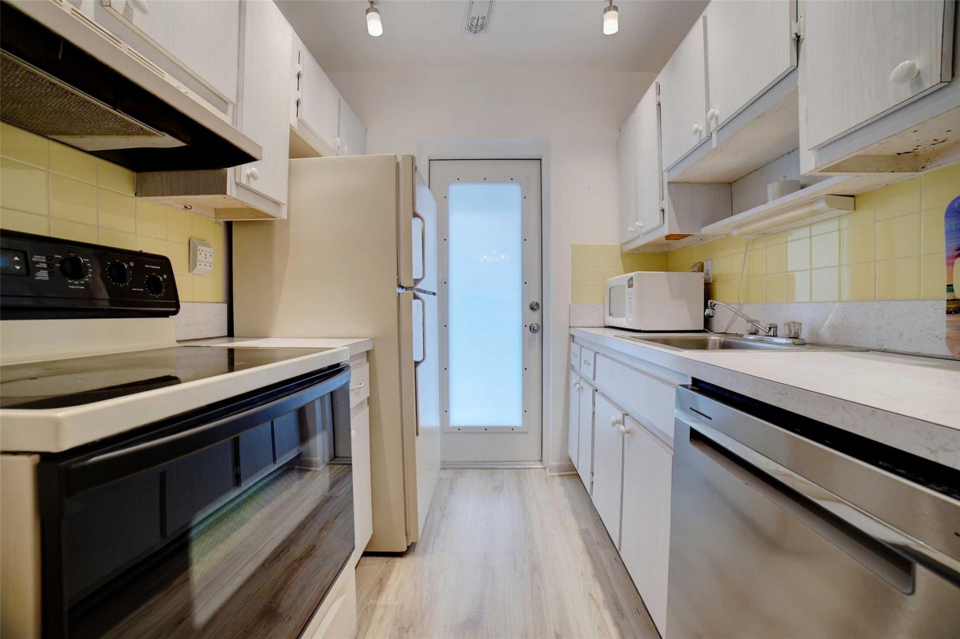 1801 Ocean Drive, Unit 201, Boynton Beach, FL 33426 Photo