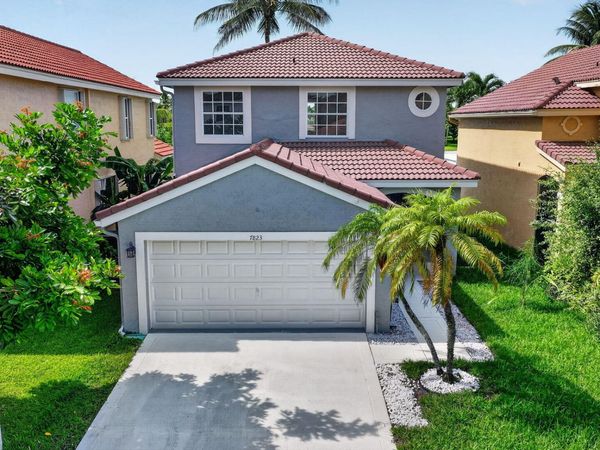 7823 Springfield Lake Drive, Lake Worth, FL 33467