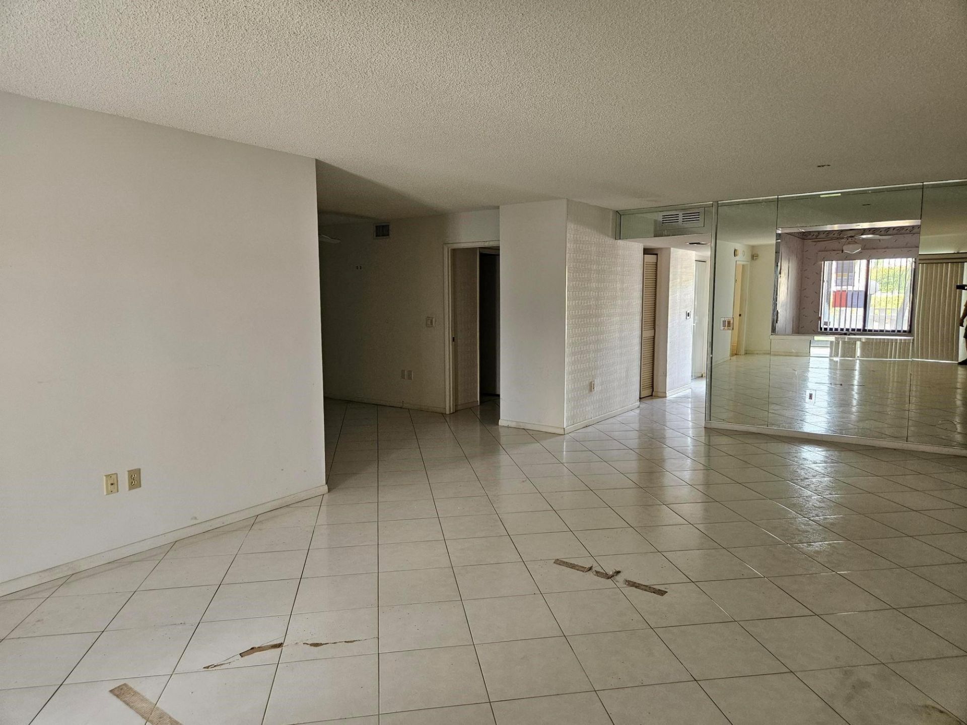 6065 Pointe Regal Circle, Unit 105, Delray Beach, FL 33484 Photo