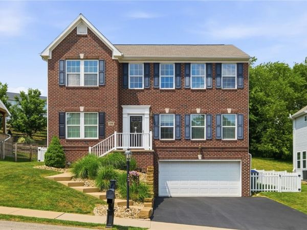174 Broadstone Dr, Mars, PA 16046