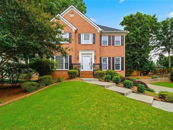 906 Spring Valley, Woodstock, GA 30189