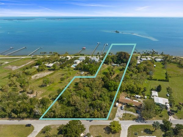 13095 N Indian River Drive, Sebastian, FL 32958